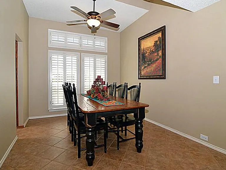 316 Stone Creek Dr — Photo 8