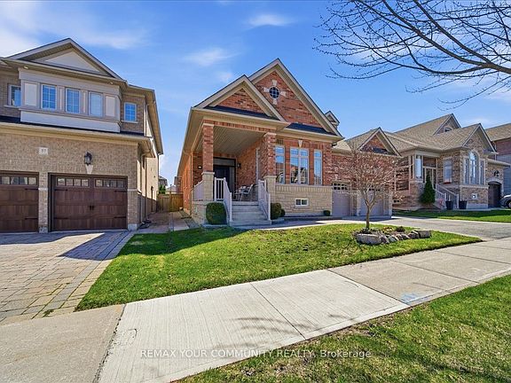 3rd image of 51 Tonner Cres