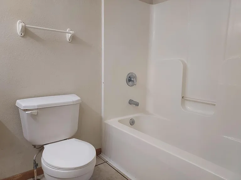 Shower/tub combo
