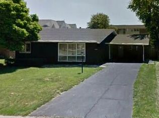 1005 E Burkwood Dr, Urbana, IL
