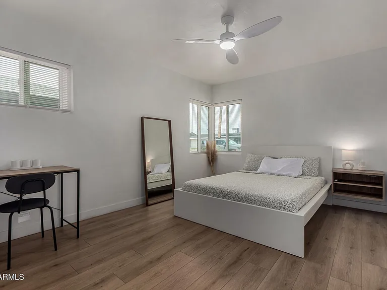 829 W Mitchell Dr — Photo 6