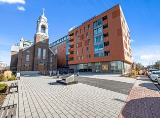 135 Barrette St #203, Ottawa, ON K1L7Z9