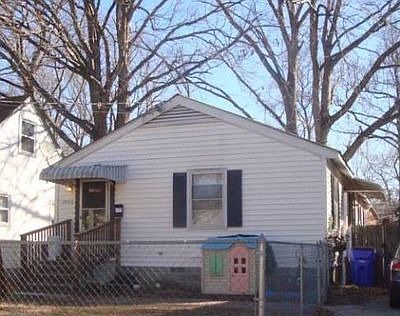 1st image of 2826 Lens Ave