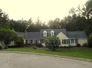 8 Tuckers Trl, Stratham, NH 03885
