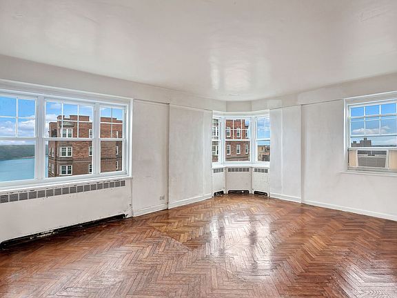 4th image of 120 Cabrini Blvd APT 116