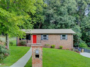 5617 Ridgetop Rd, Knoxville, TN 37921