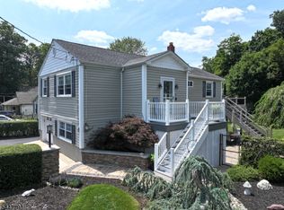 101 New Jersey Ave, Lake Hopatcong, NJ 07849