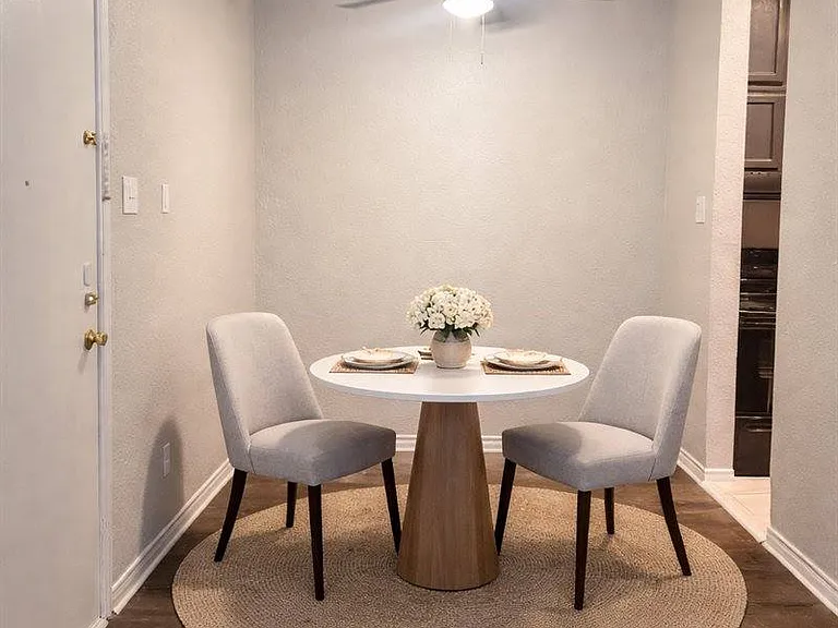 5620 Live Oak St #306 — Photo 2