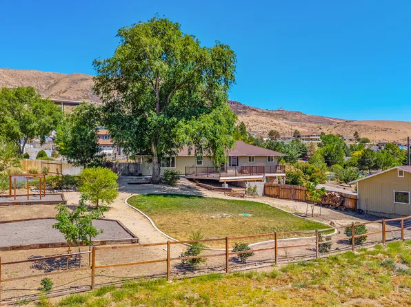20890 Ames Ln, Reno, NV 89521