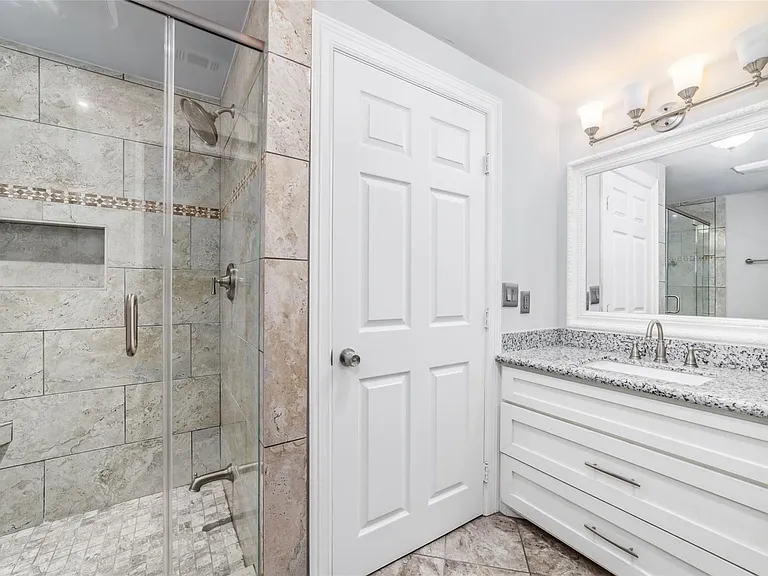 5012 Irvington Blvd — Photo 13