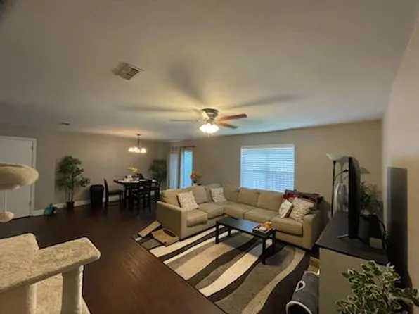 205 Fox Run Pl, Lowell, AR 72745