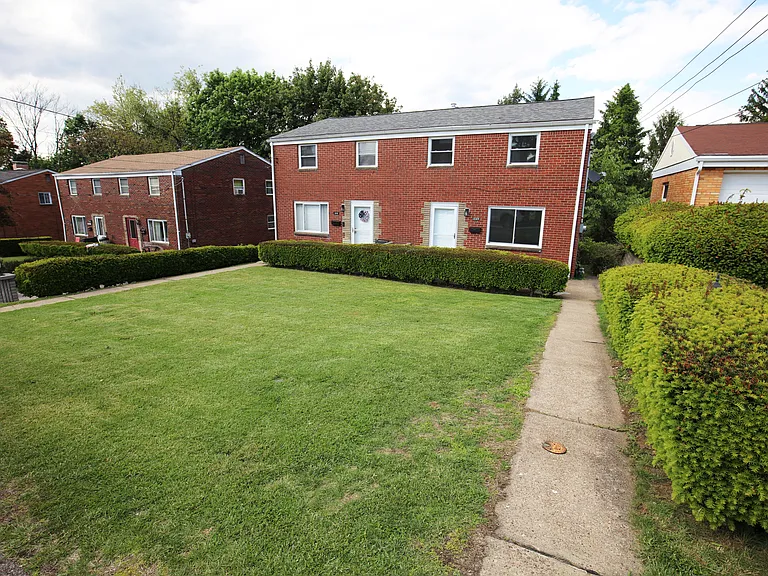 1213 1/2 Monongahela Blvd #2 — Photo 19