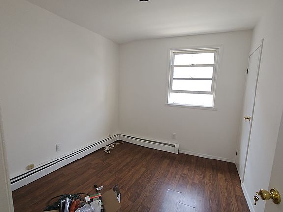 4th image of 575 Van Duzer St Floor 2