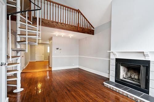 1st image of 2854 N Southport Ave #2F