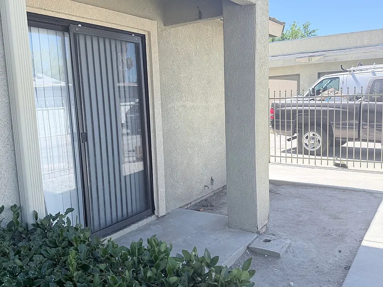635 Montecito Ave #B — Photo 1