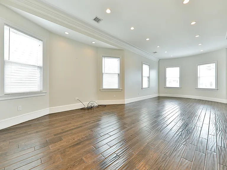 9 Bellflower St #3 — Photo 9