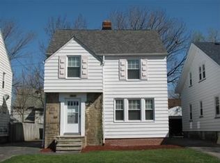 3603 Grosvenor Rd, Cleveland Heights, OH 44118