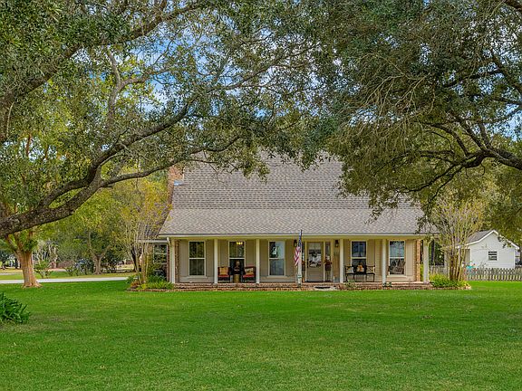2nd image of 708 Kyle Landry Rd