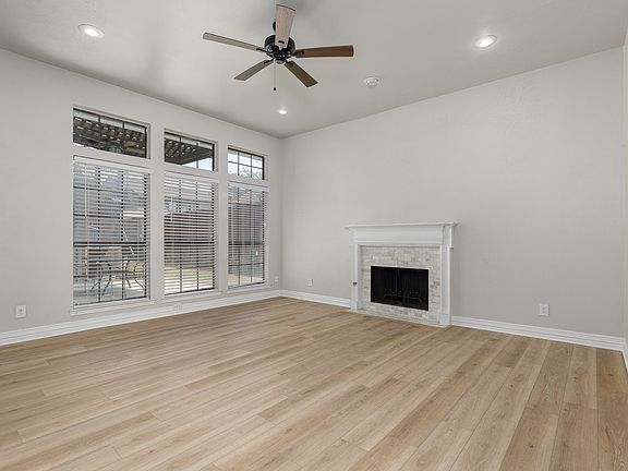 4th image of 9703 Springtree Ln