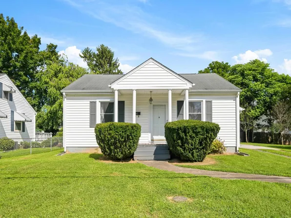 807 12th St, Radford, VA 24141