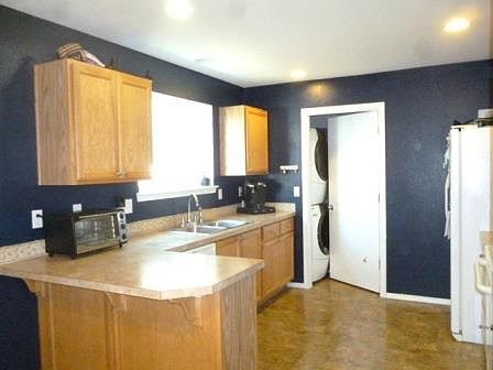 4th image of 10415 198th Street Ct E