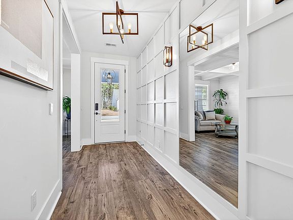 5th image of 215 Quimby Hill Dr
