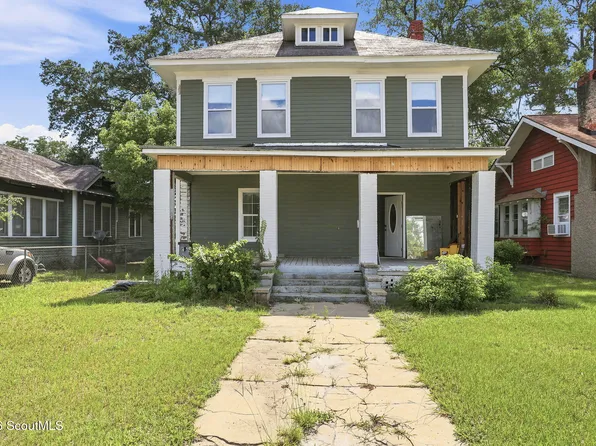 907 Gilmore St, Waycross, GA 31501