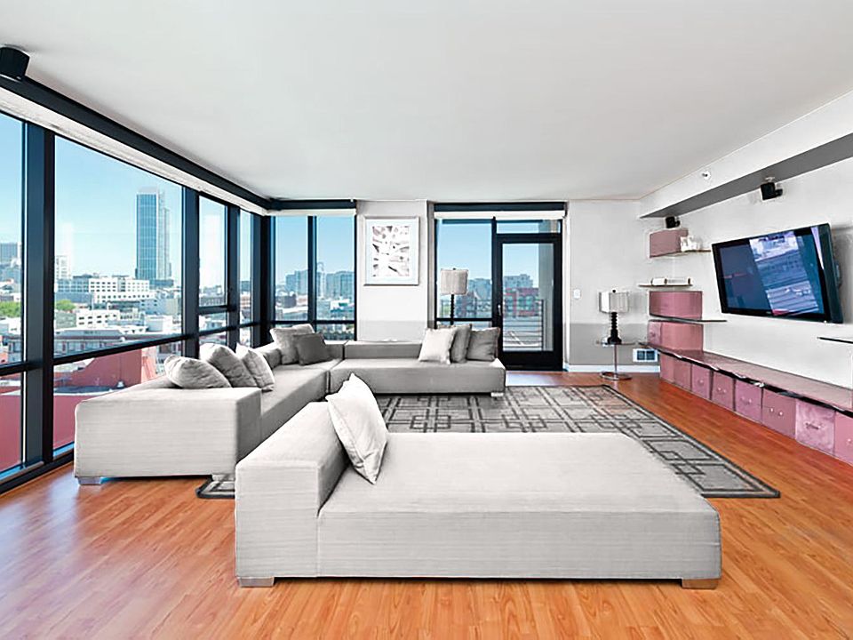 1st image of 250 King St Unit 1216