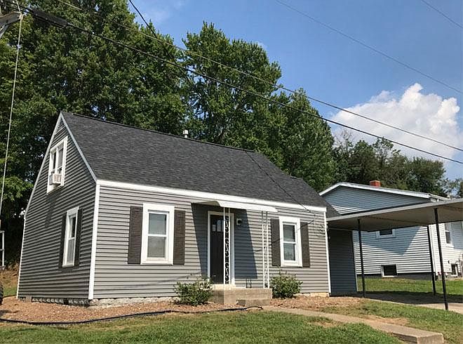 1st image of 233 Hillside Dr