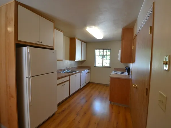 1721 Patterson Aly APT B, Eugene, OR 97401