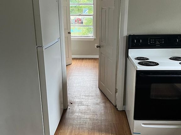4th image of 528 N Louisa Ave APT B