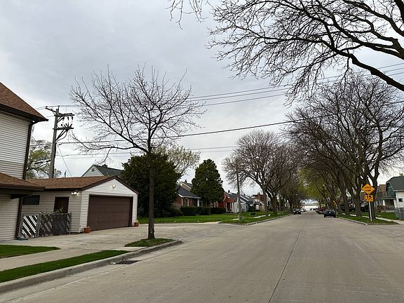 5th image of 2800-02 W Melvina St