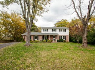 700 Harpeth Knoll Ct, Nashville, TN 37221