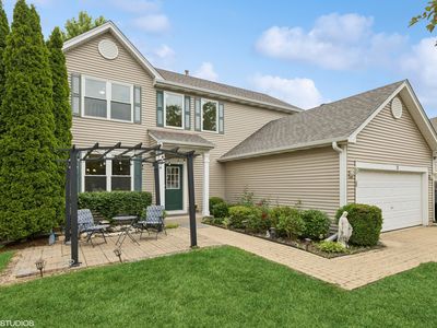 11 Litchfield Ct, Lake In The Hills, IL, 60156
