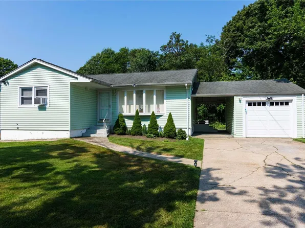1602 E Forks Road, Bay Shore, NY 11706