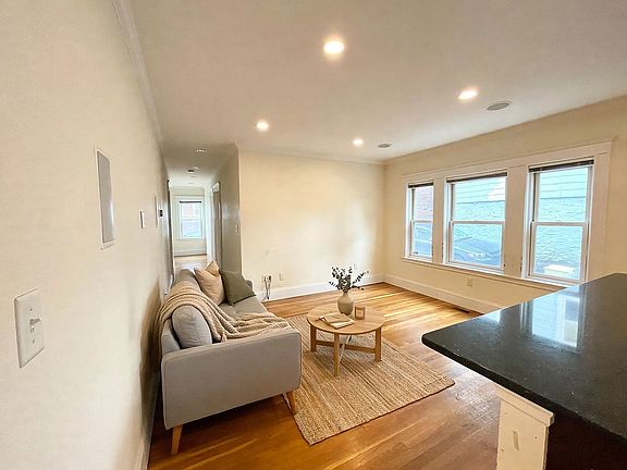 3rd image of 15 Sunset St #11
