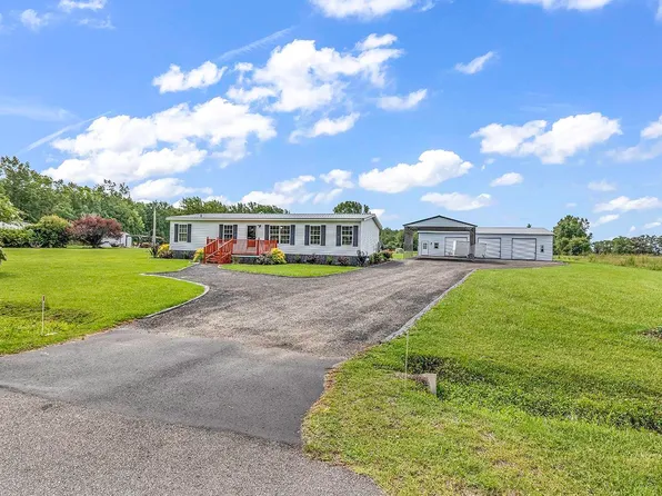 629 Tom Dorman Rd., Longs, SC 29568