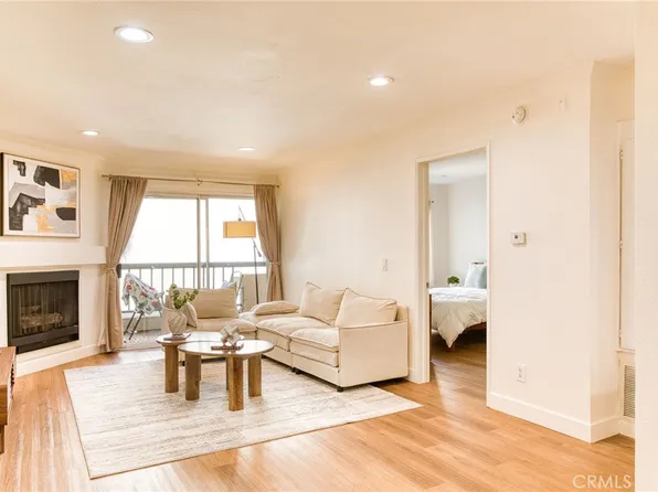 5510 Owensmouth Ave APT 218, Woodland Hills, CA 91367