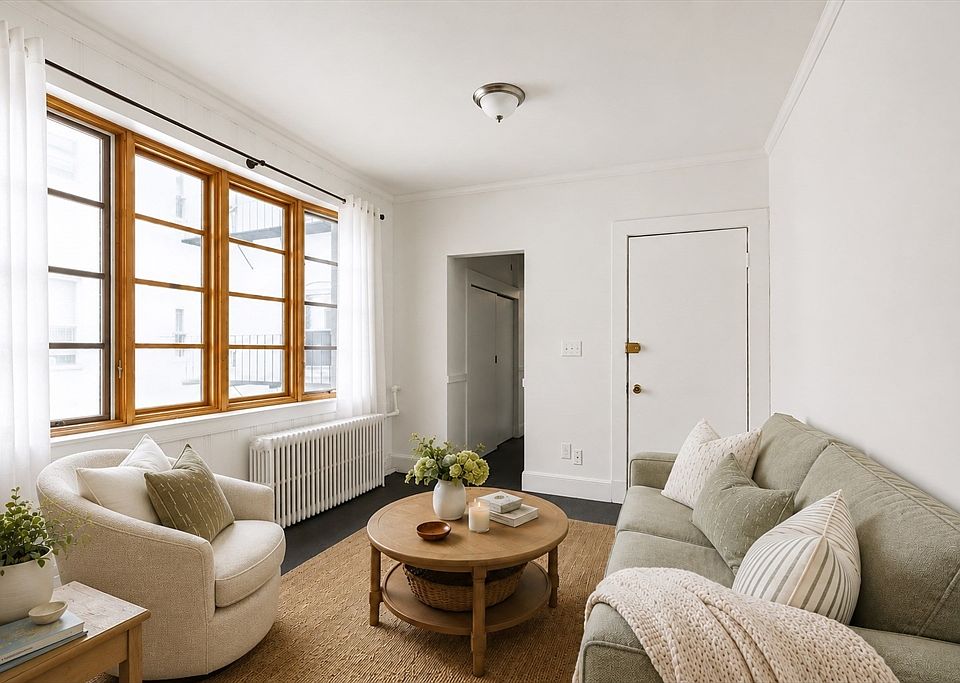 1st image of 35 Lee St APT 11
