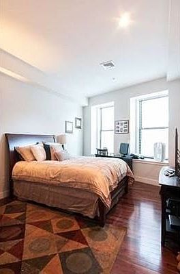 2nd image of 450 Harrison Ave Ste 406
