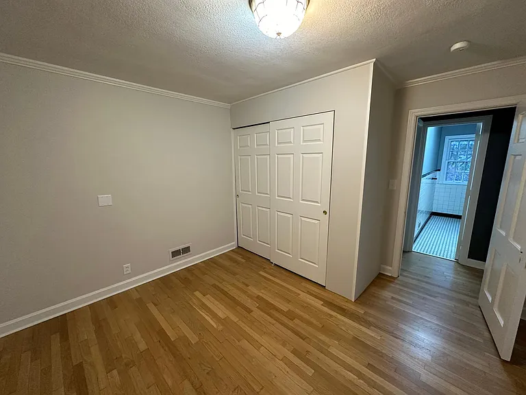 6200 Parkview Ave #4 — Photo 20