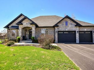 2 Roy Hickling Dr, Springwater, ON L9X 0J2