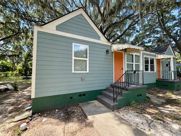 237 W 73rd St, Savannah, GA 31405