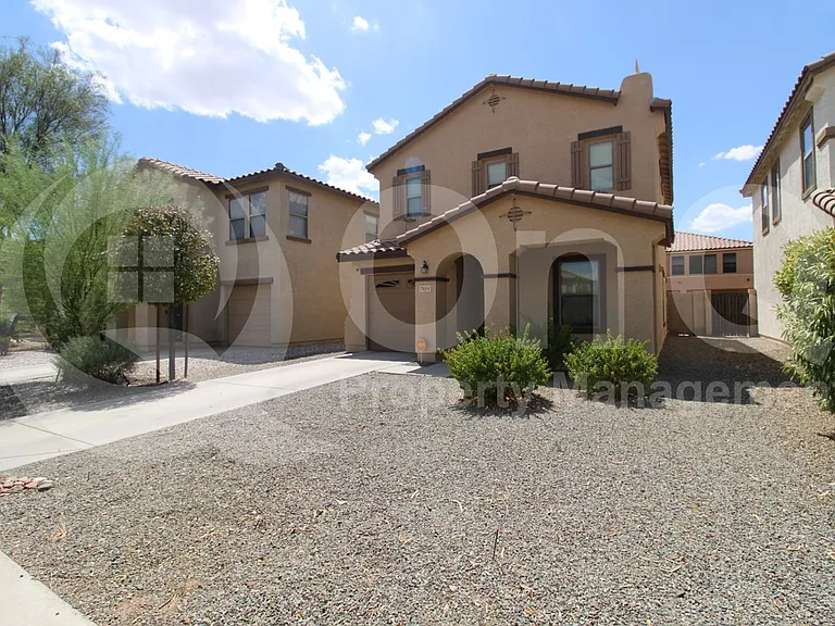 7644 S 64th Ln — Photo 2