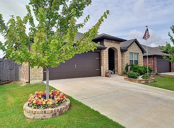 2nd image of 821 Woodmark Dr