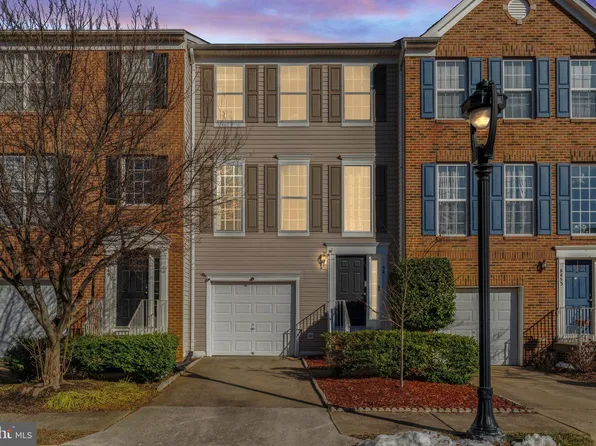 8451 Byers Dr, Alexandria, VA 22309