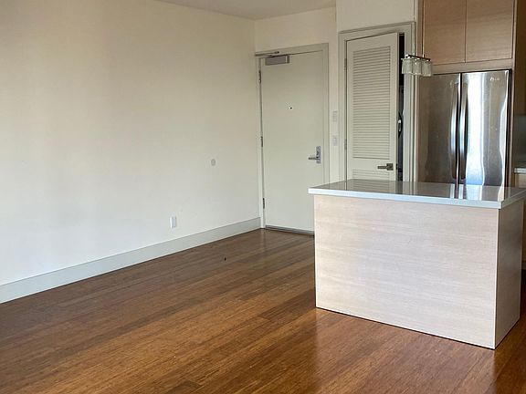 3rd image of 537 Natoma St