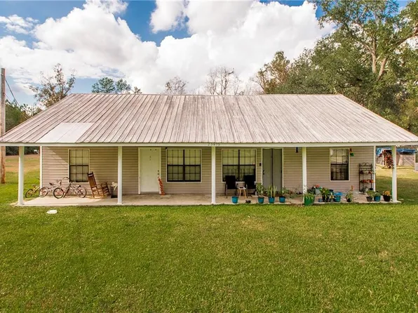 23875 Leaning Oaks Dr, Springfield, LA 70462