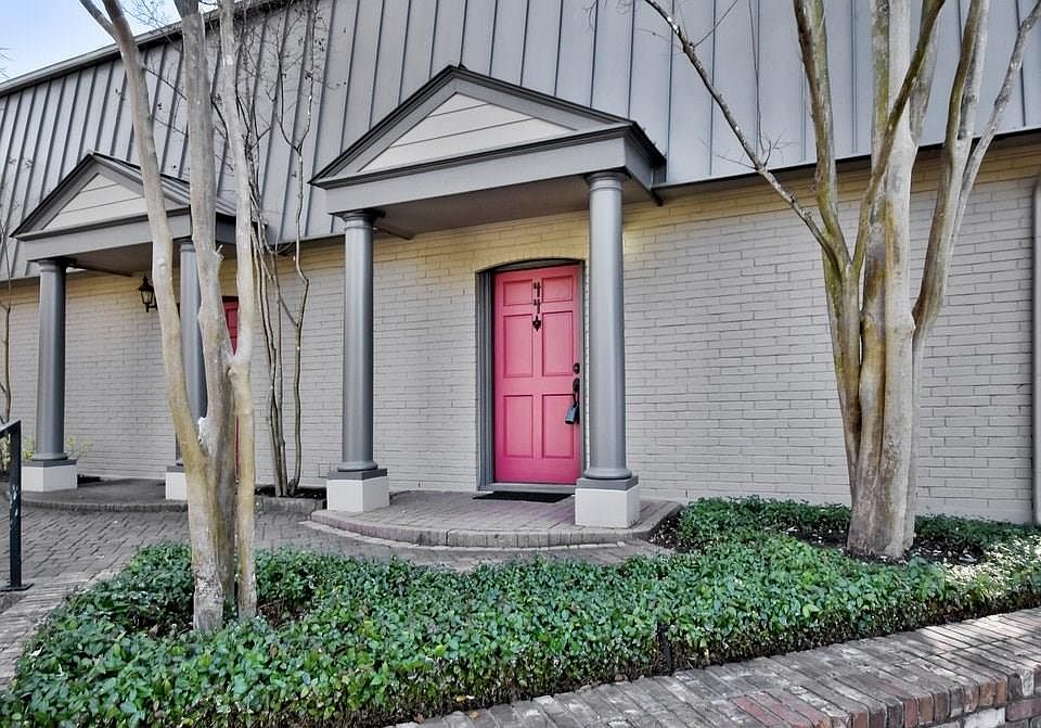 1st image of 2500 Steck Ave APT 44