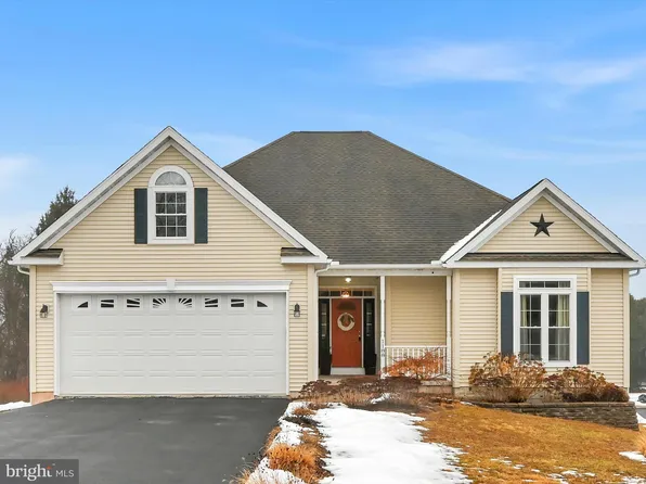 1188 Custer Dr, Auburn, PA 17922